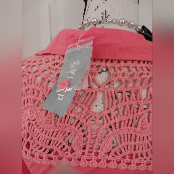 5/$25 Delia's XS NWT Coral Button-Up Tie Front Top with Crochet - Picture 2 of 4